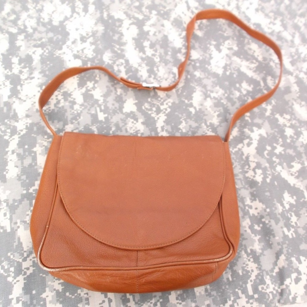 BIACCI BROWN LEATHER MESSENGER SHOULDER HANDBAG PURSE KD 6455